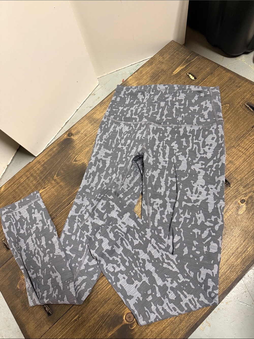 Lululemon Gray Camo Wunder Train